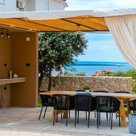 Holiday House With A Swimming Pool Mandre, Pag - 19814 Hébergement de vacances Kolan